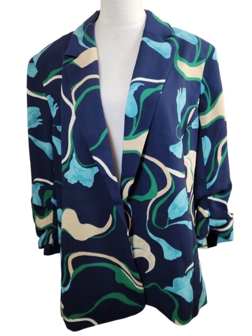 88. NWT WOMENS CHICO’S 1/M DETAIL JACKET